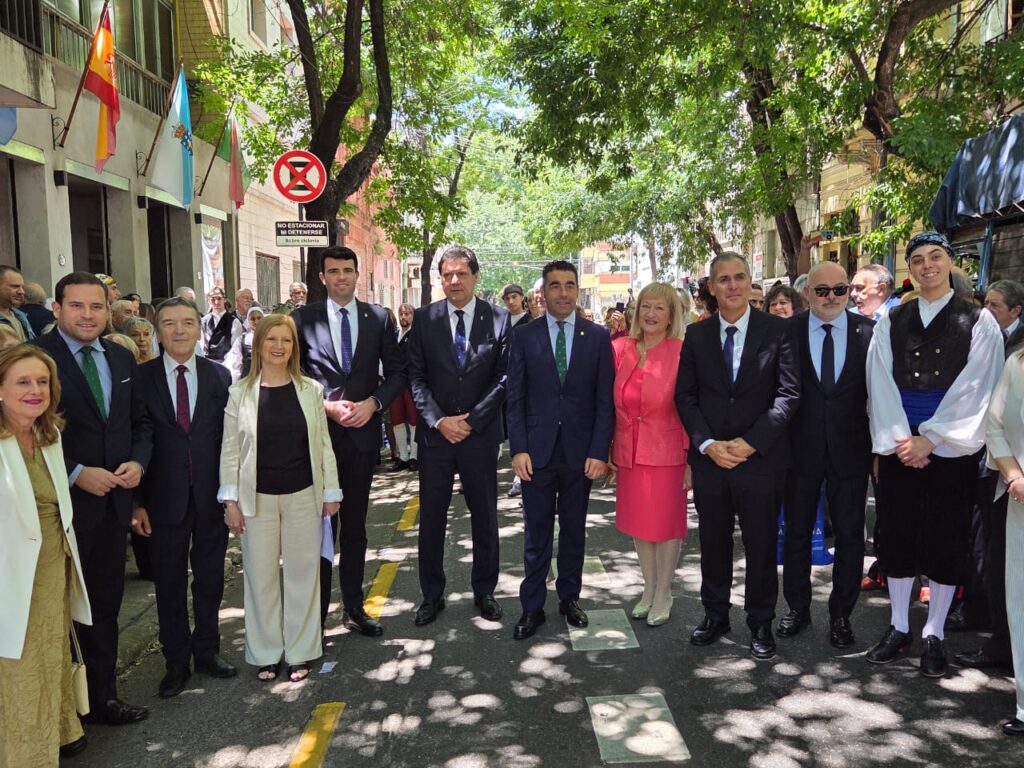 82 años de la Estrada